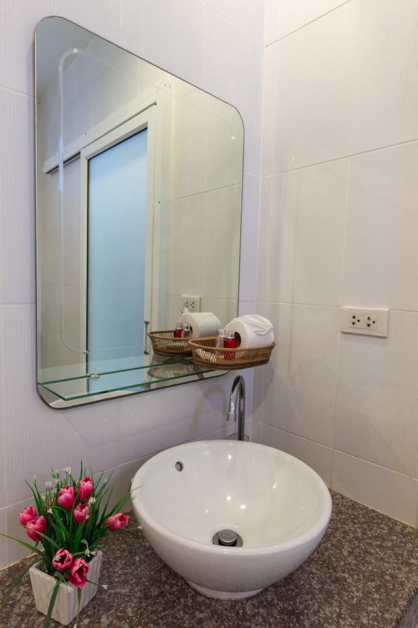 Kasemsuk Guesthouse SHA Extra plus Karon Extérieur photo